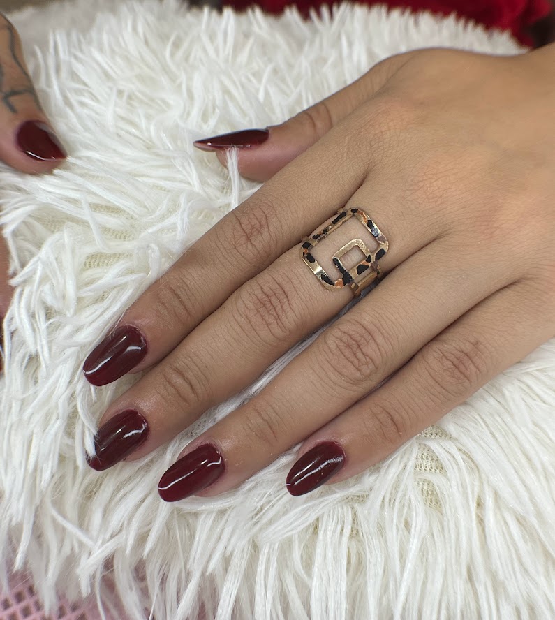 Banho de gel sobre unhas naturais